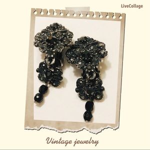 Vintage jewelry black rhinestone clip on earrings